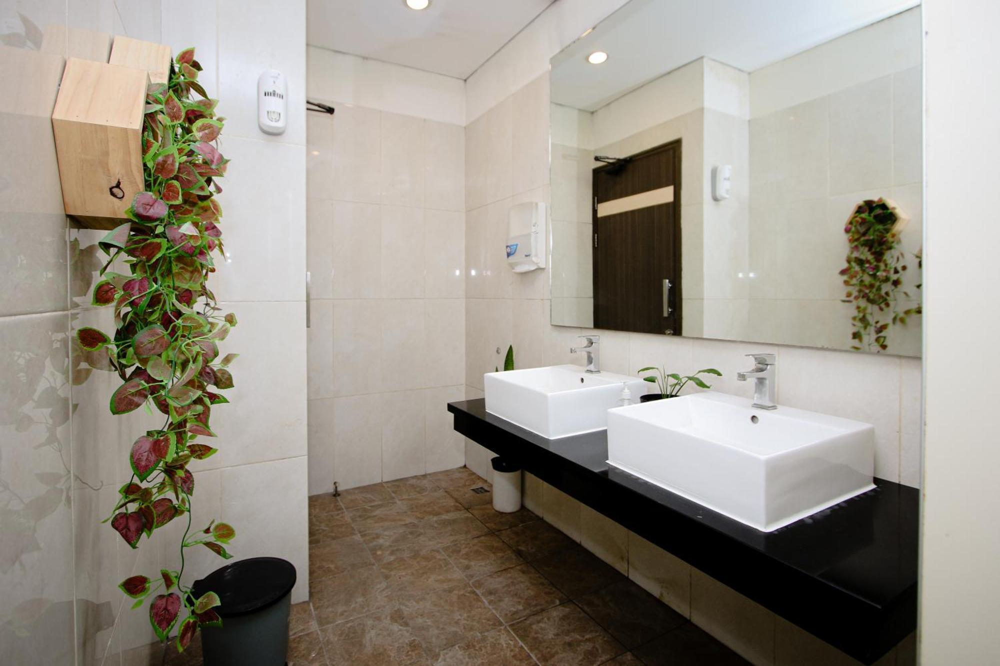 בנדונג Zodiak Asia Afrika By Kagum Hotels מראה חיצוני תמונה