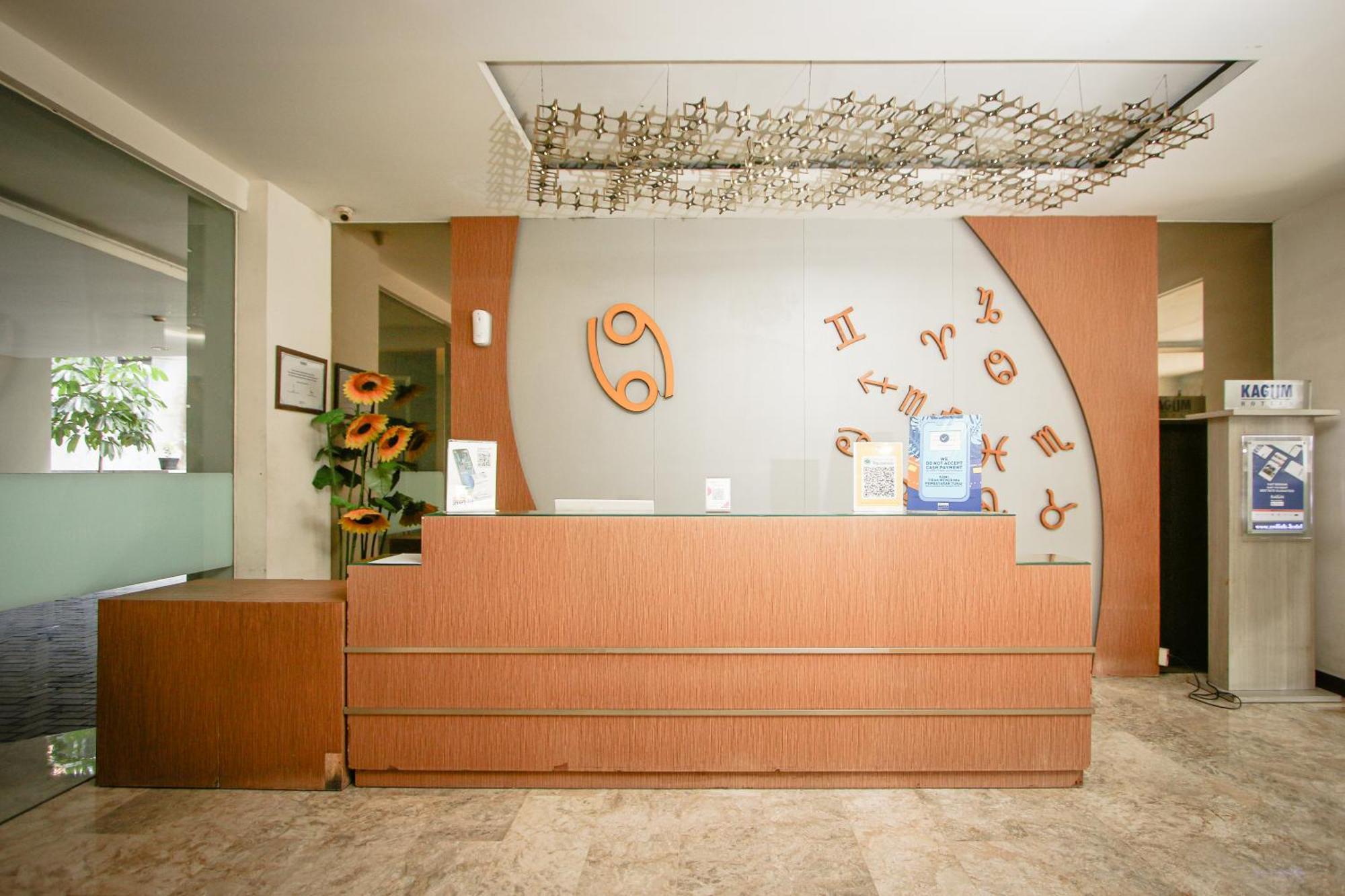 בנדונג Zodiak Asia Afrika By Kagum Hotels מראה חיצוני תמונה