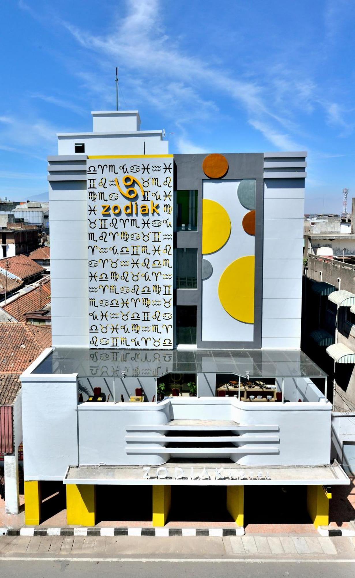 בנדונג Zodiak Asia Afrika By Kagum Hotels מראה חיצוני תמונה