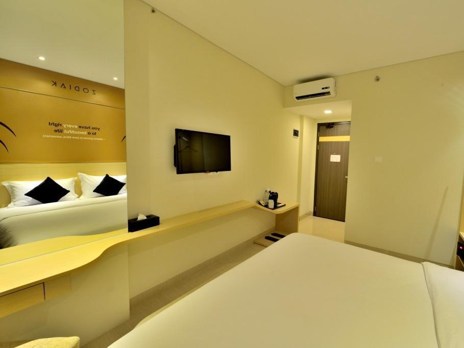 בנדונג Zodiak Asia Afrika By Kagum Hotels מראה חיצוני תמונה